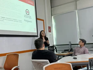 Los programas de la Facultad de Rehabilitación UNAB: Magíster en Rehabilitación Musculoesquelética y Magíster en Terapia Manual Ortopédica compartieron enriquecedoras experiencias sobre su proceso formativo.