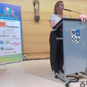 Directora Diplomado en Inclusión representó a la UNAB en Congreso Internacional sobre Autismo en Madrid