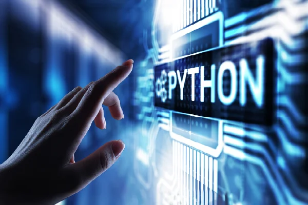 Charla: “Python para agilizar la toma de decisiones en tu organización”