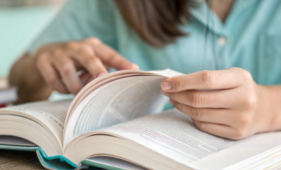 Adquiere herramientas para evaluar la comprensión de textos escritos en contextos educativos