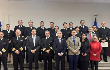 28 oficiales de la Armada reciben certificación de ISPAB