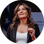 María Elba Chahuán - moderadora charla Herramientas de IA
